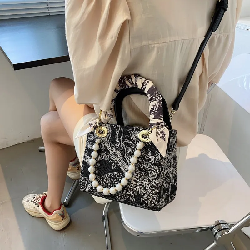 Mini Woven Crossbody Shoulder Bags with Short Handle 2021 Luxury Ladies Beading Top Handle Handbags Silk Scarf Designer Totes