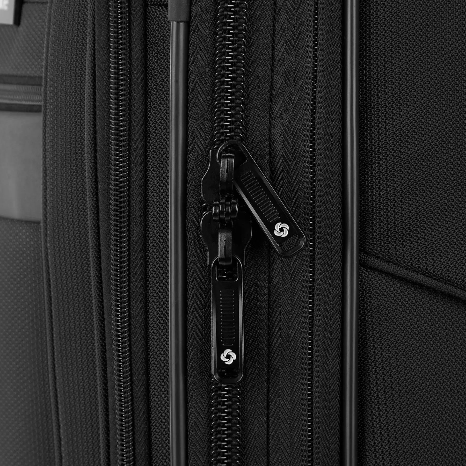 Samsonite Ascella 3.0 Medium Expandable Spinner