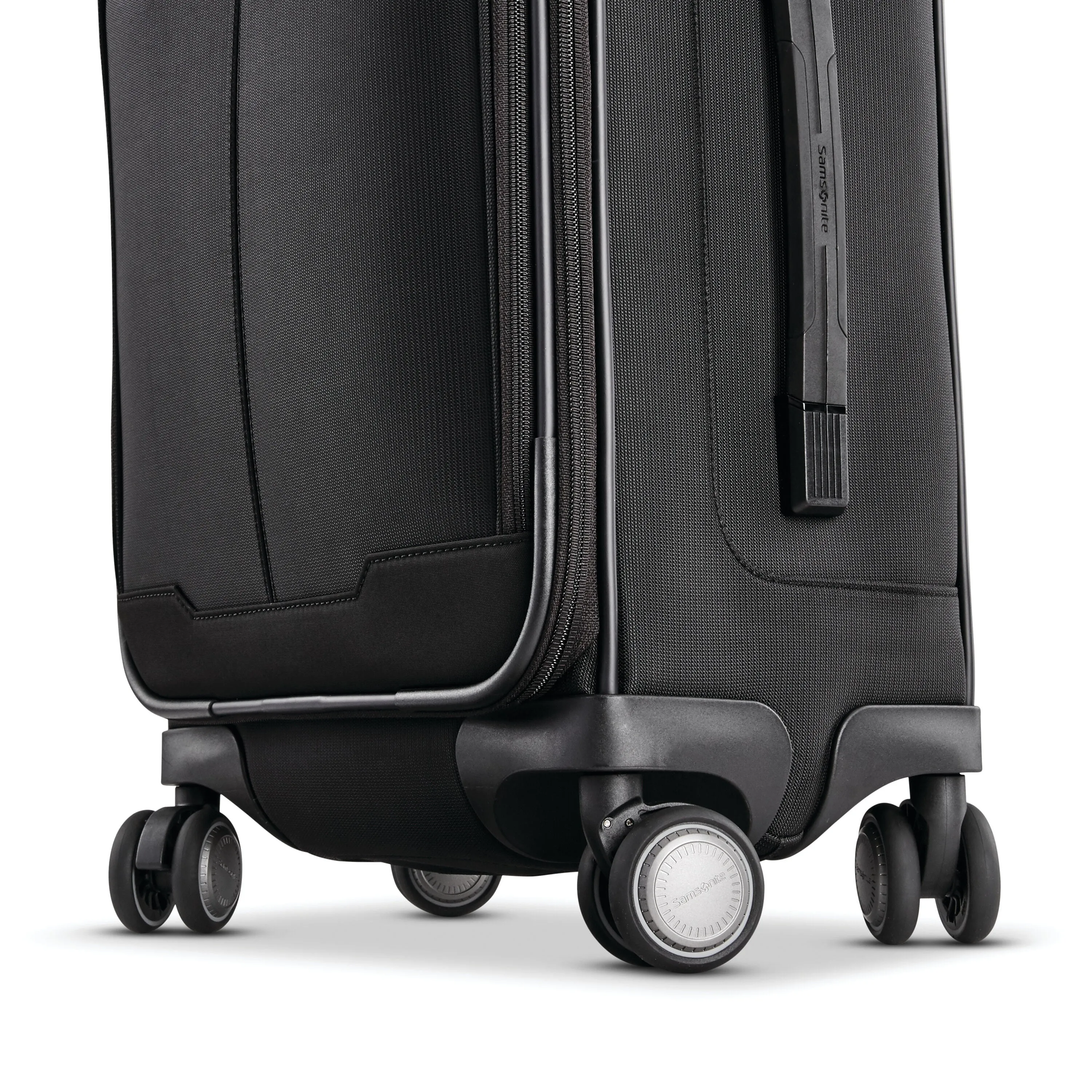 Samsonite Silhouette 17 22 x 14 x 9 Carry-On Spinner